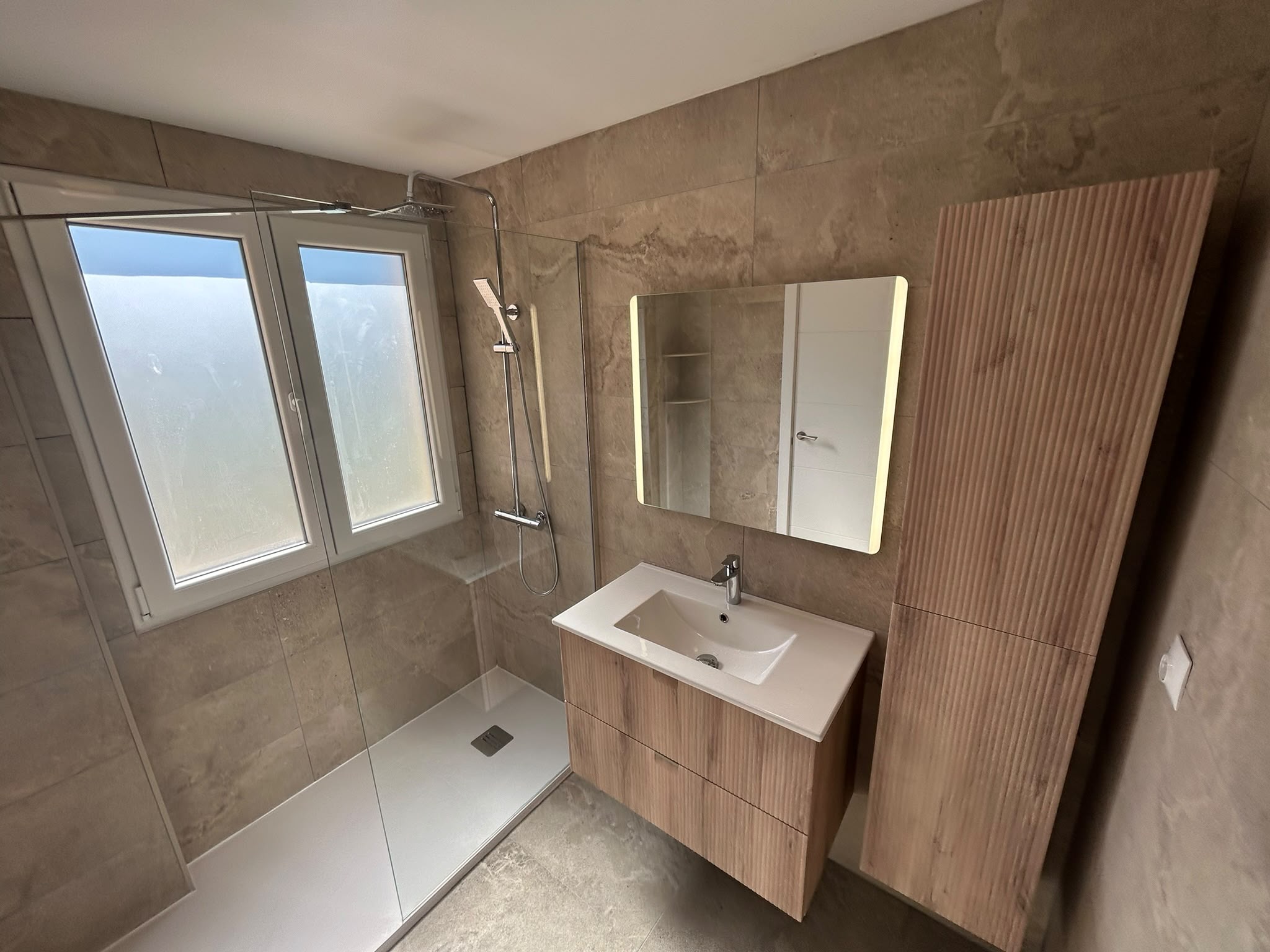 Bathroom design photograph from Tidy Works Manilva